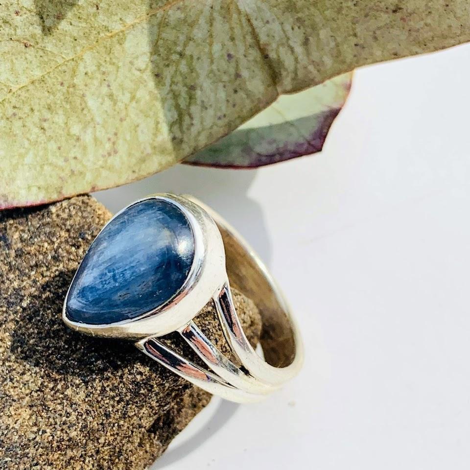 Cute Dancing Silver Sheen Blue Kyanite Sterling Silver Ring (Size 6) - Earth Family Crystals