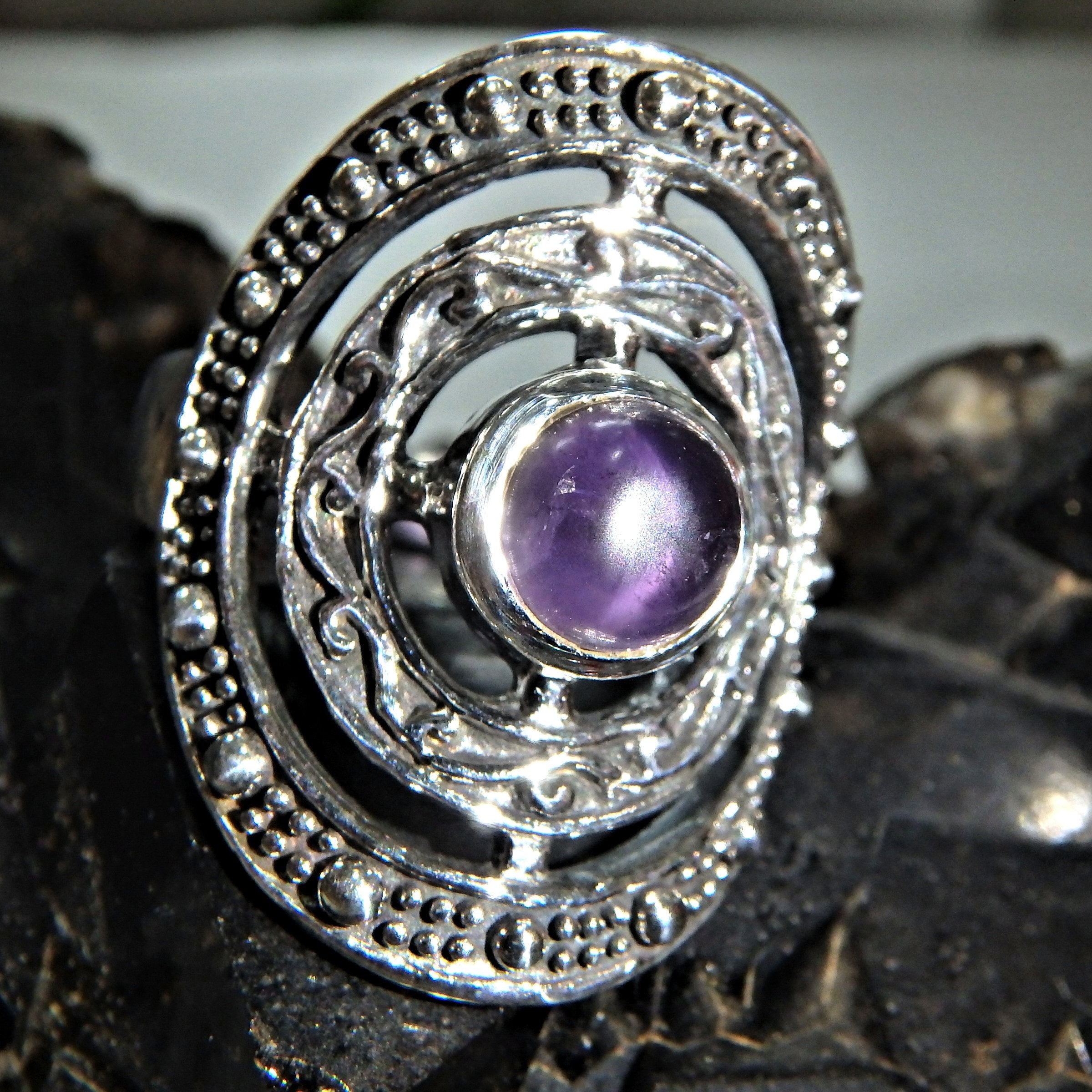 Optical Purple Amethyst Statement  Gemstone Ring in Sterling Silver (Size 8)
