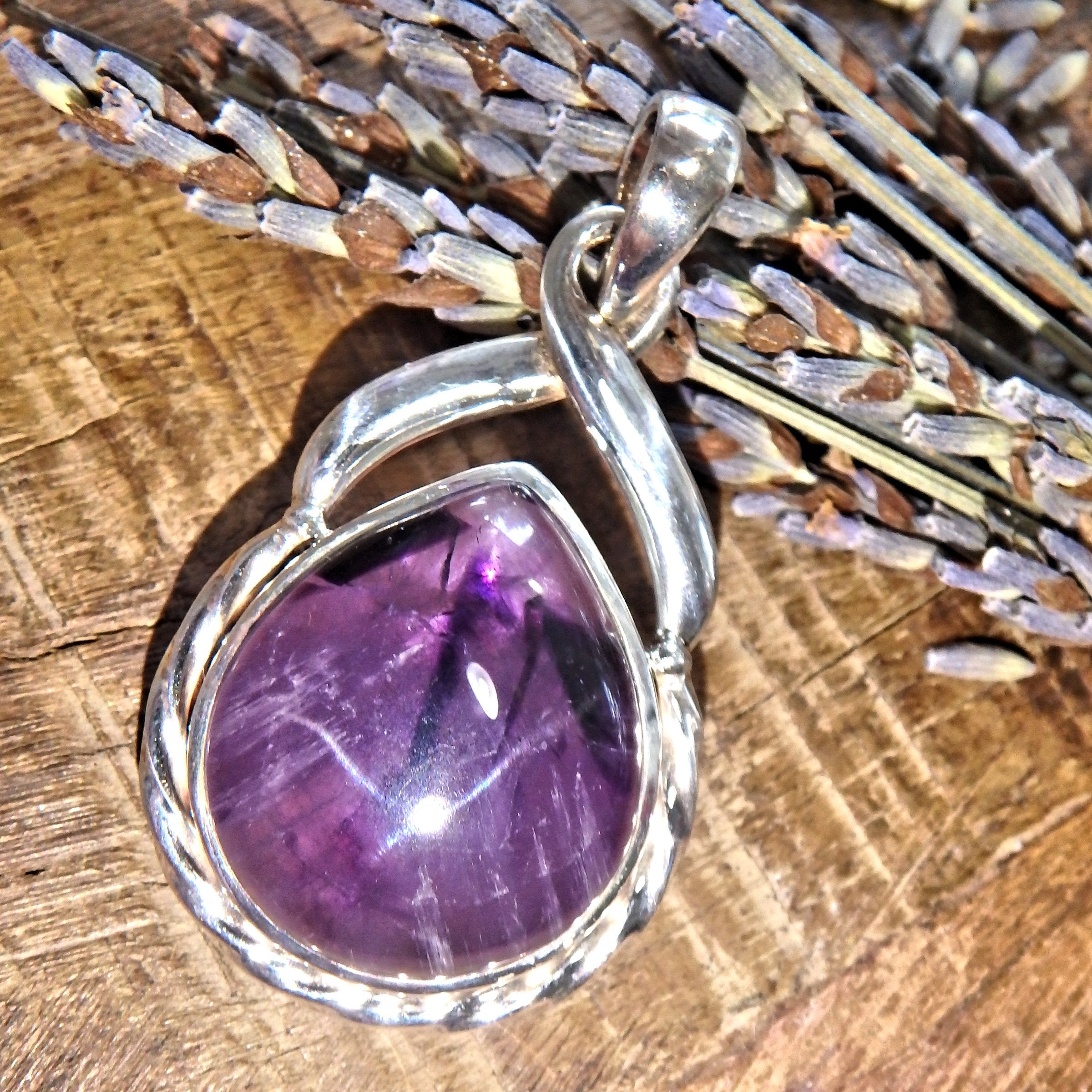 Optical Purple Amethyst Sterling Silver Pendant (Includes Silver Chain)