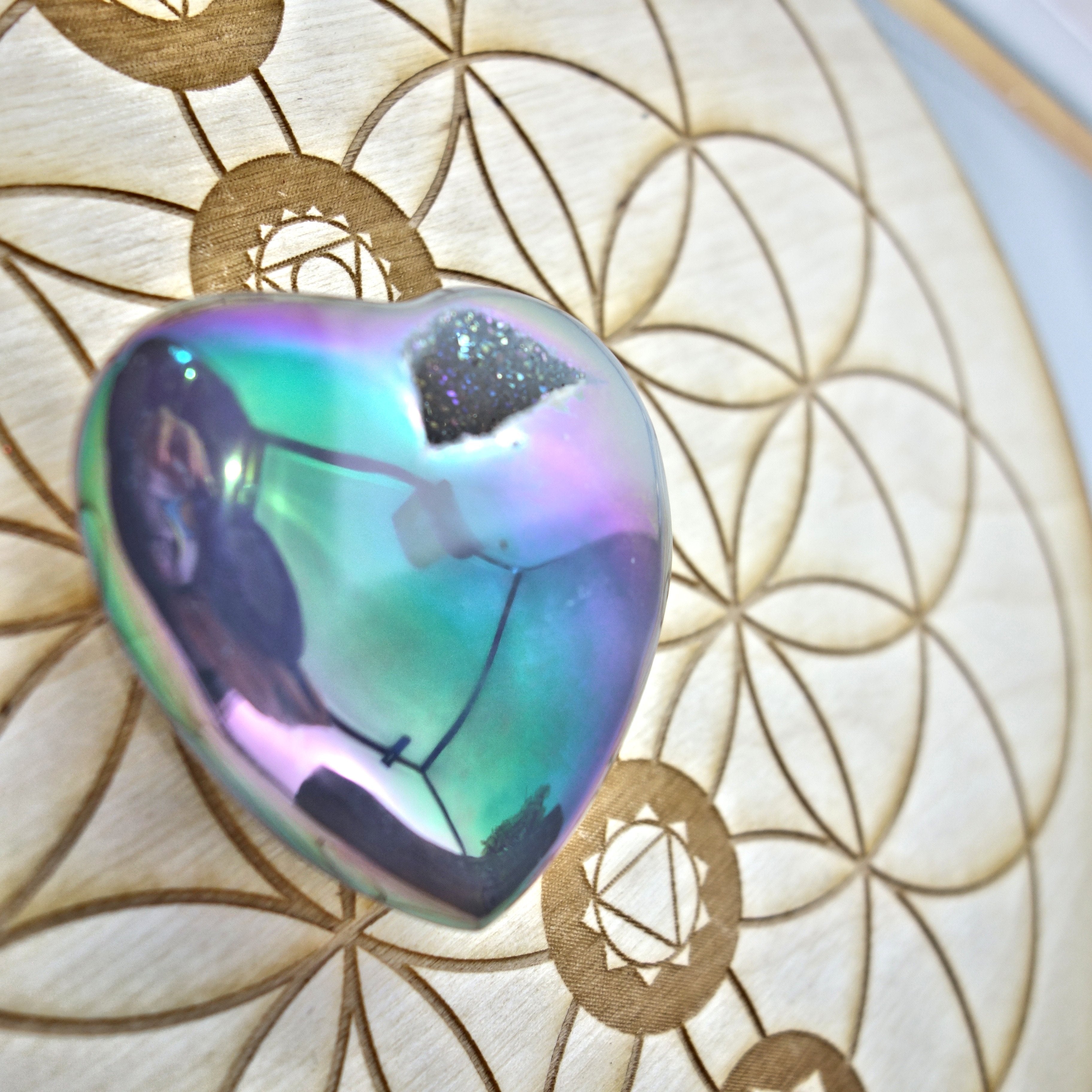 Sparkling & Uplifting Angel Aura & Titanium Druzy Geode Agate Love Heart 2 - Earth Family Crystals