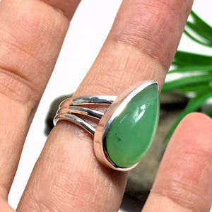 Apple Green Chrysoprase Sterling Silver Gemstone Ring (Size 6)