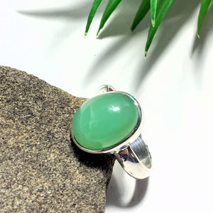 Apple Green Chrysoprase Sterling Silver Gemstone Ring (Size 10)