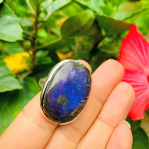 Purple Flashes Chunky  Labradorite Gemstone Ring in Sterling Silver (Size 10)