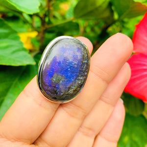 Purple Flashes Chunky  Labradorite Gemstone Ring in Sterling Silver (Size 10)