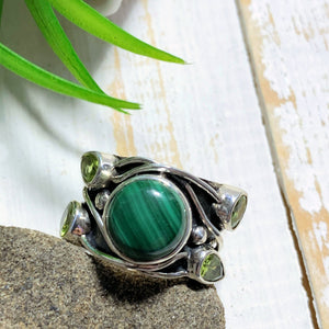 Pretty Faceted Peridot & Malachite Sterling Silver Ring (Size 7)