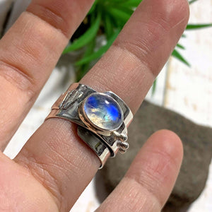 Royal Blue Flash Rainbow Moonstone Ring in Sterling Silver (Size: 8) - Earth Family Crystals