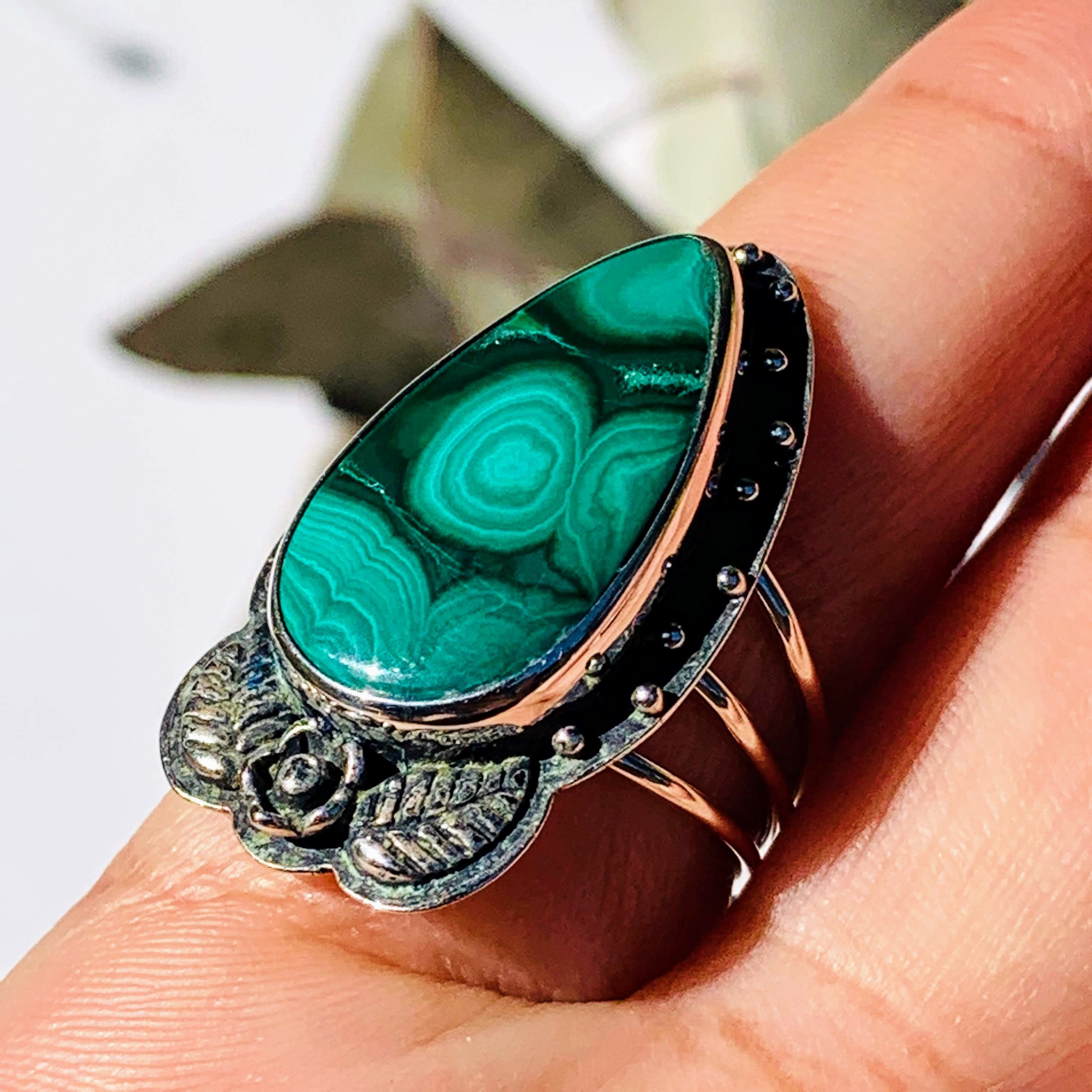 Chunky Flower Design~ Delightful Green Patterns Malachite Sterling Silver Ring (Size 8.5) - Earth Family Crystals