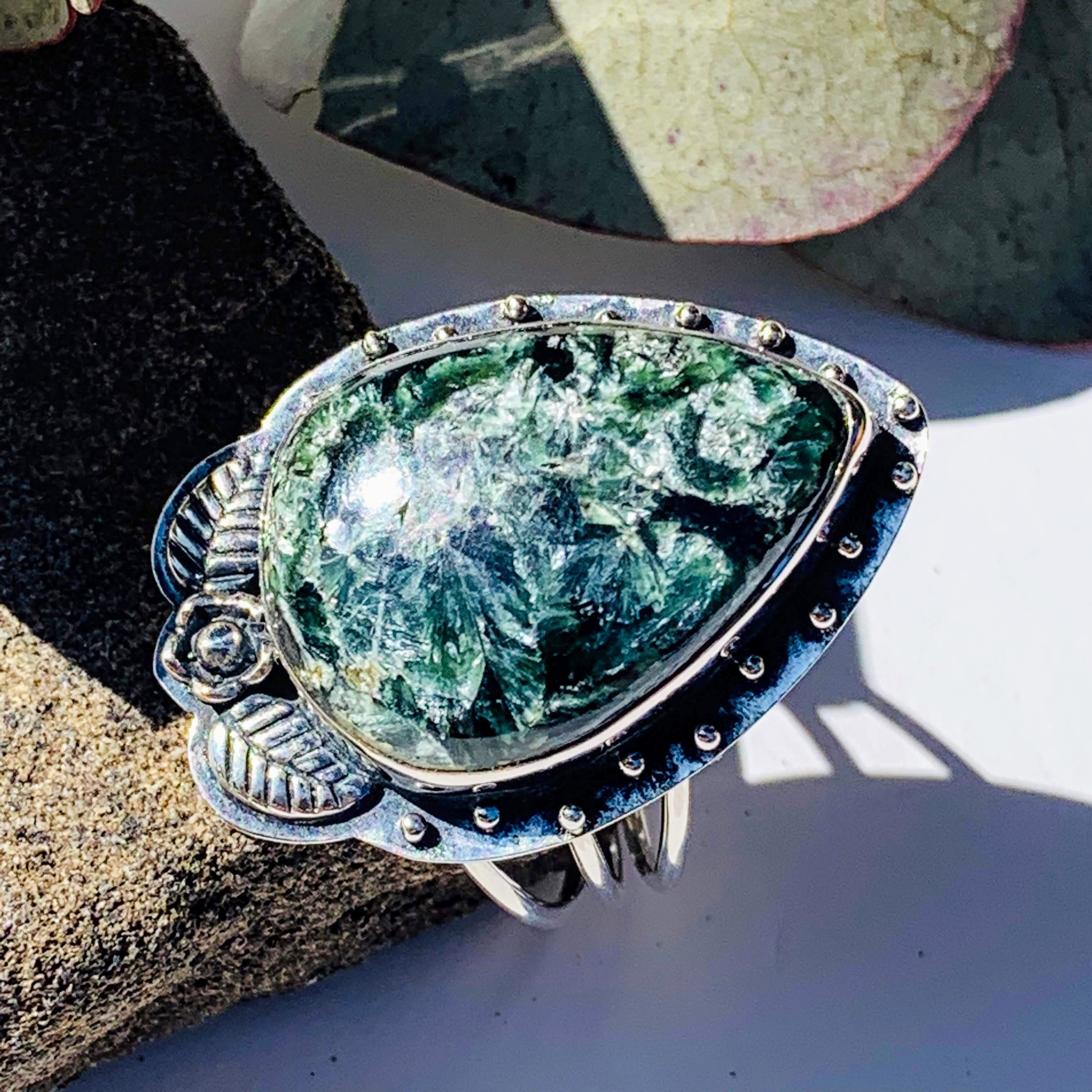 Flower Design~Silver & Forest Green Patterns Chunky Seraphinite  Ring in Sterling Silver (Size 12.5) - Earth Family Crystals