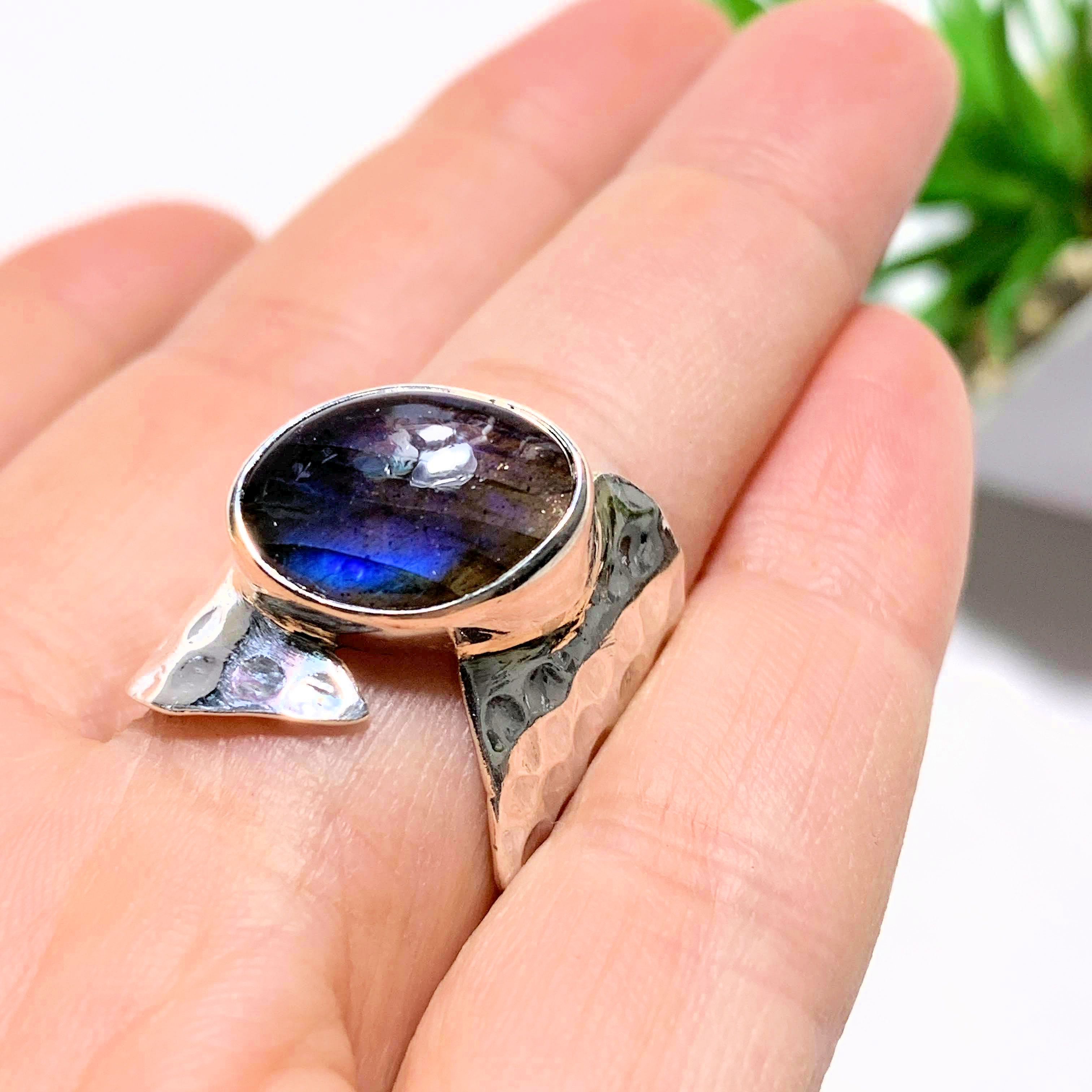 Pretty Royal Blue Flashes Labradorite Sterling Silver Ring (Size 7.5) - Earth Family Crystals