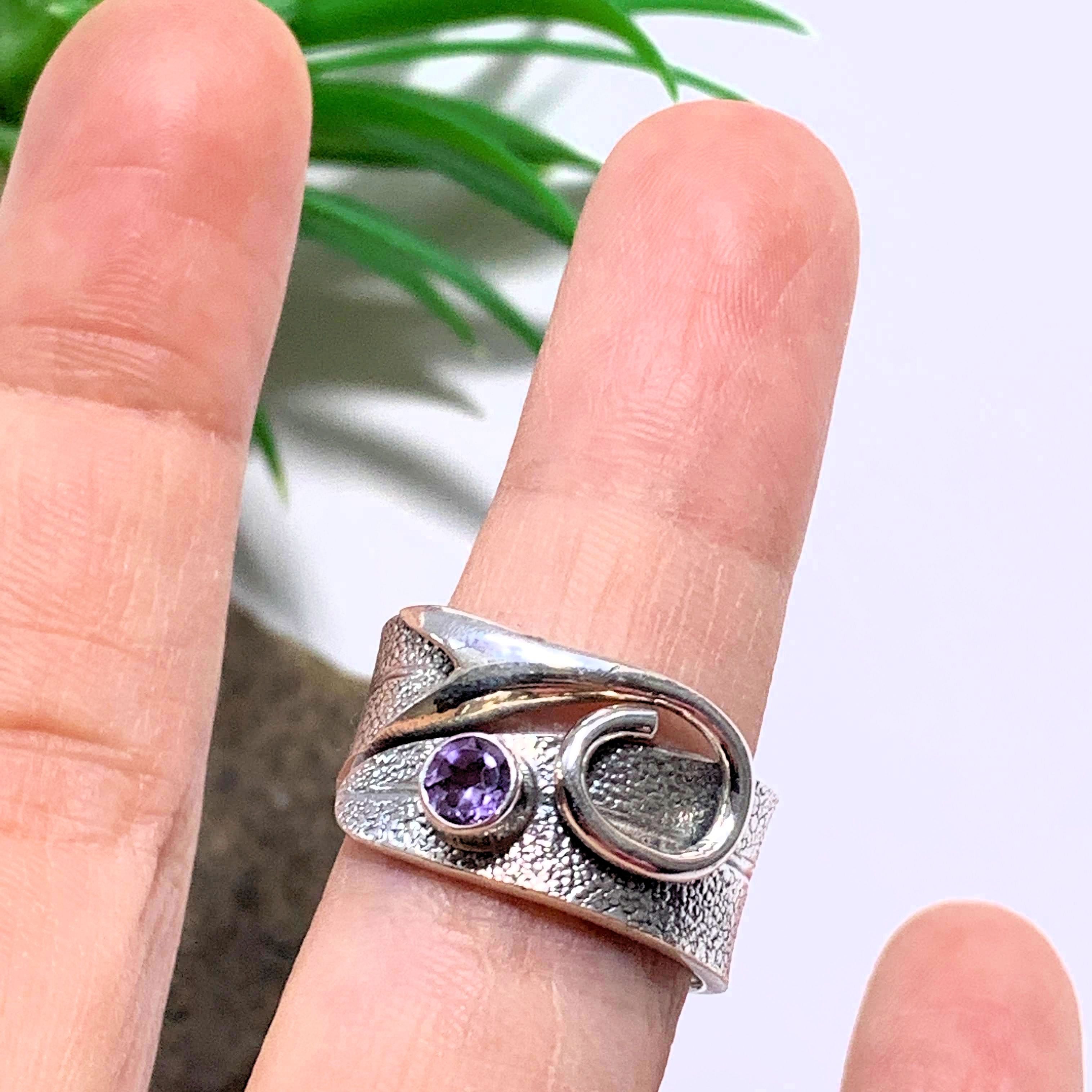 Cute Lavender Purple Faceted Amethyst Sterling Silver Ring (Size 8) - Earth Family Crystals