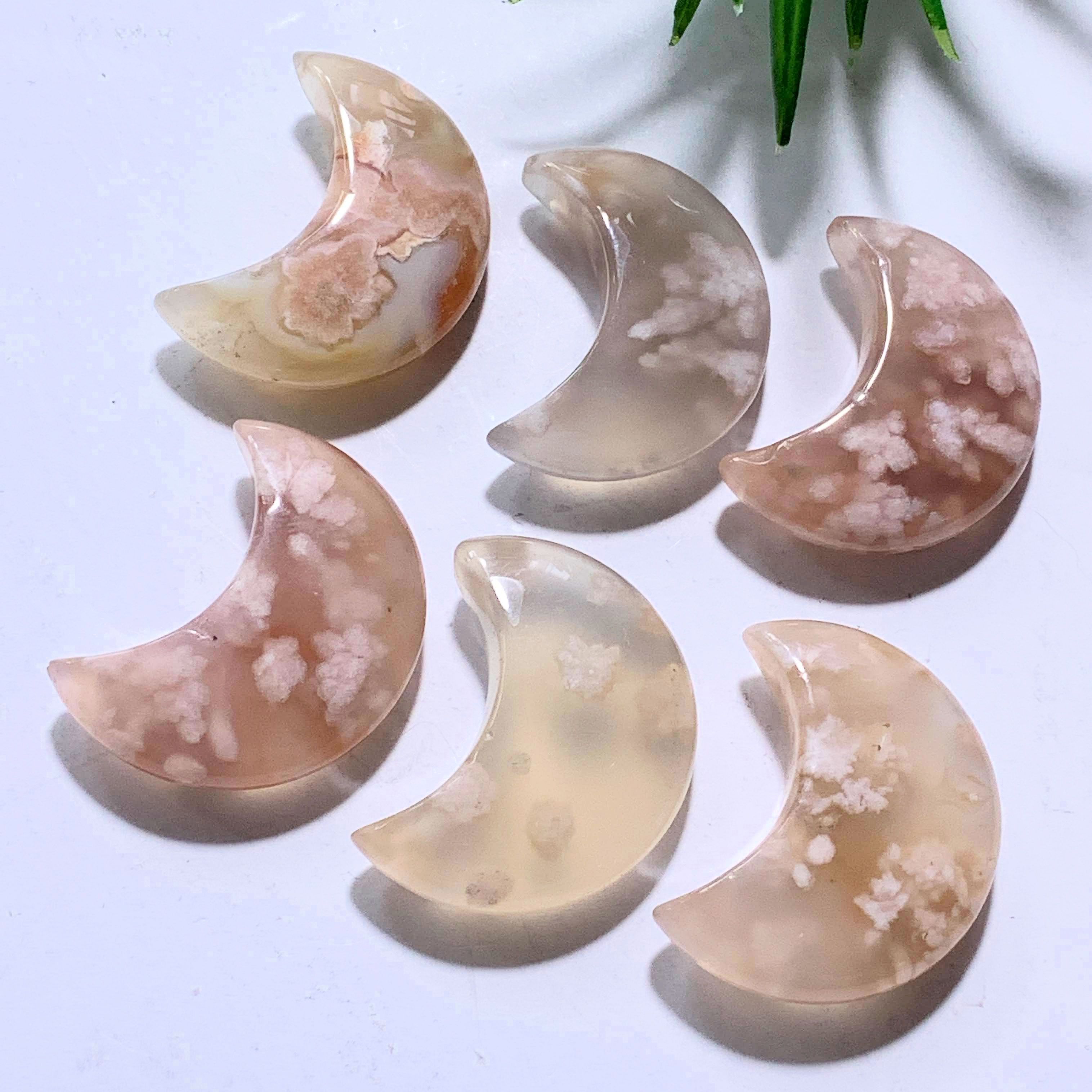 One Flower Agate Small Moon Carving ~Locality Madagascar