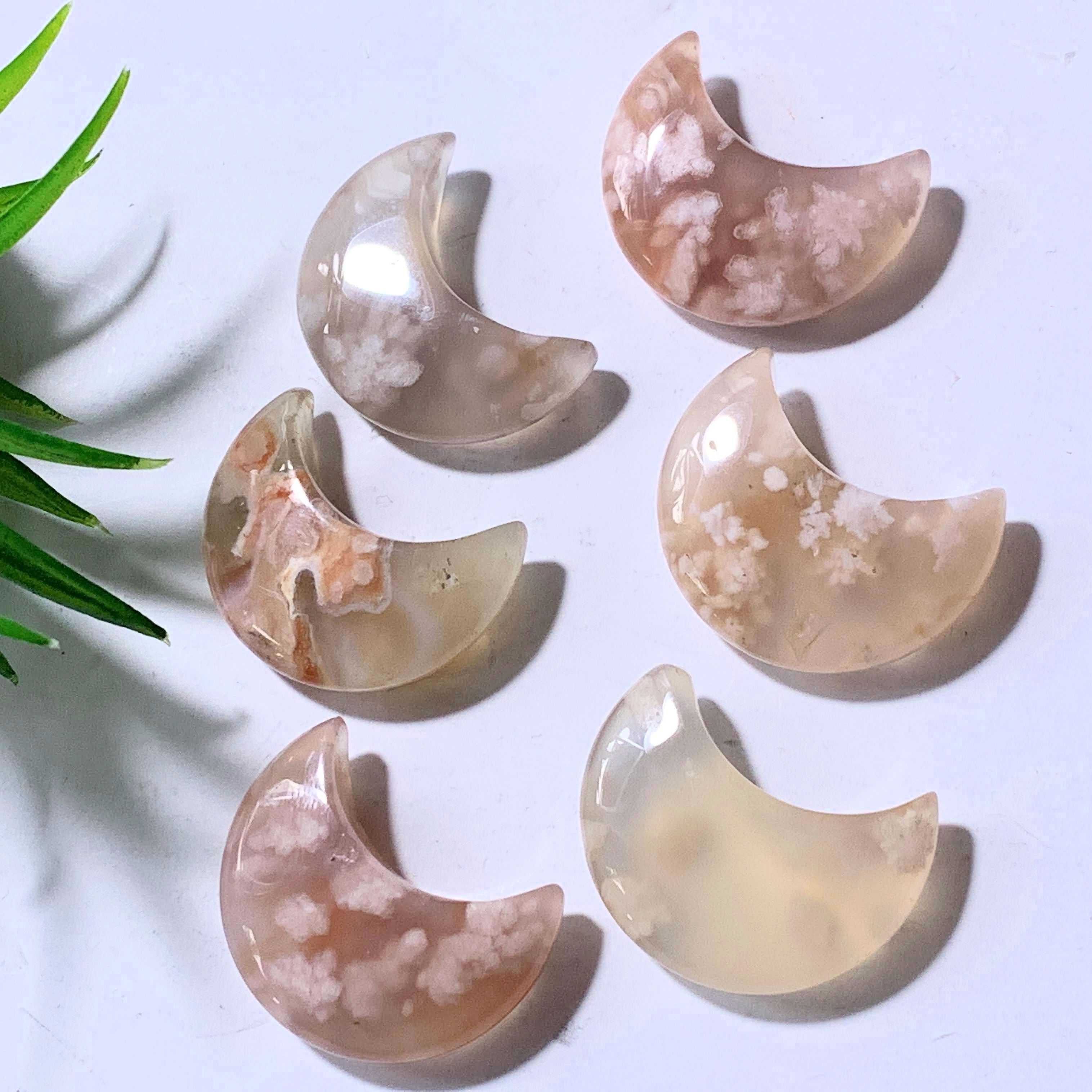 One Flower Agate Small Moon Carving ~Locality Madagascar