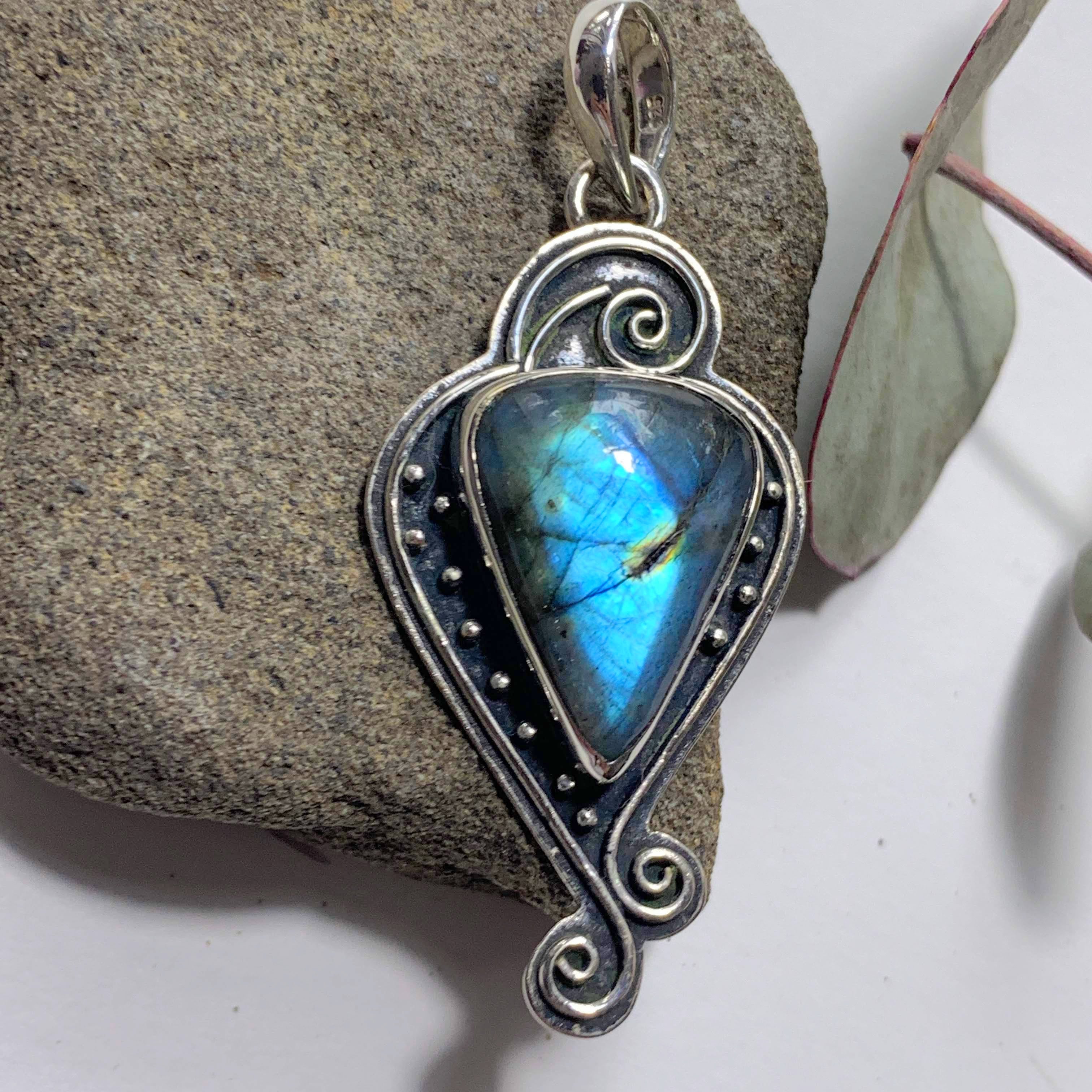 Elegant Design Flashy Labradorite Sterling Silver Pendant (Includes Silver Chain) #3 - Earth Family Crystals