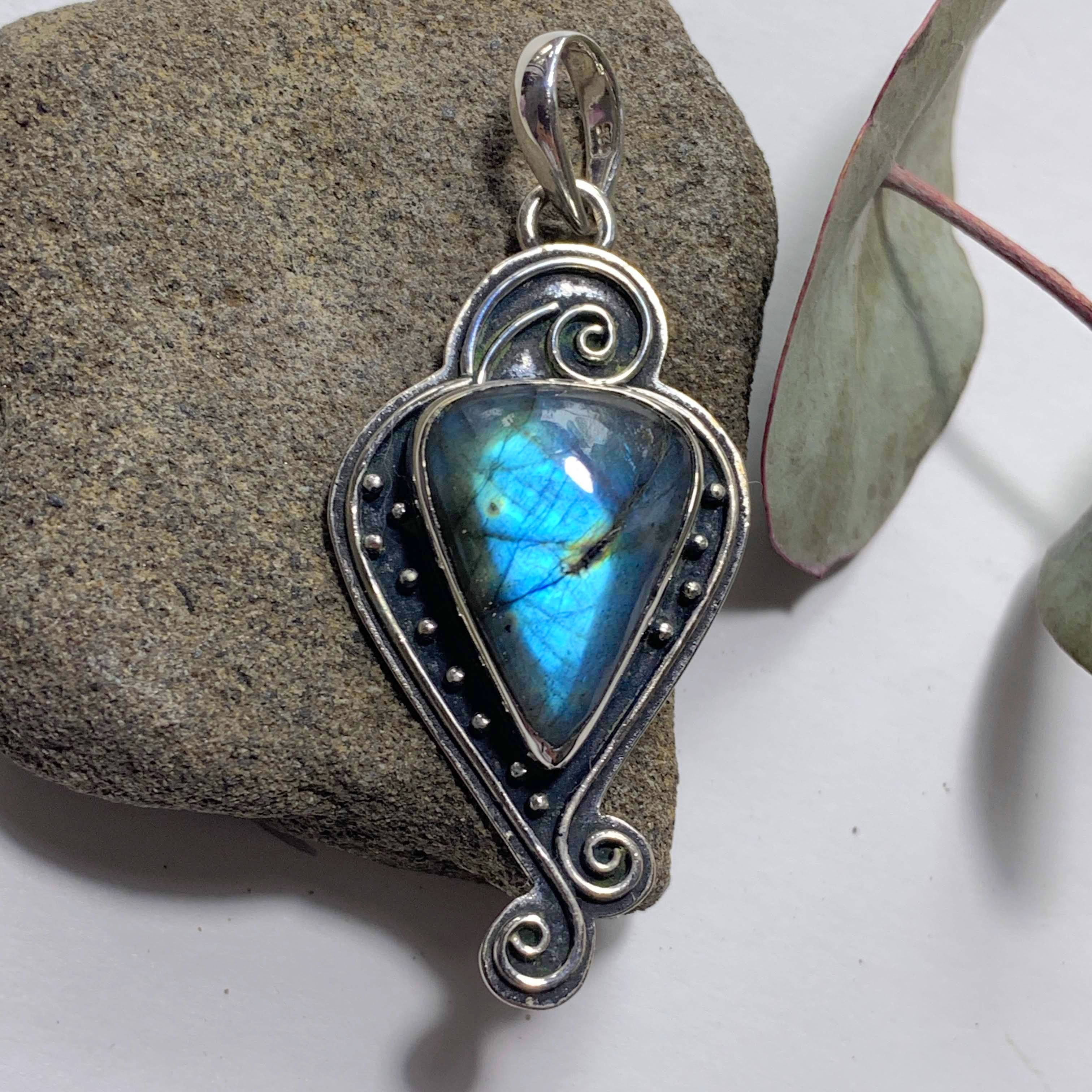 Elegant Design Flashy Labradorite Sterling Silver Pendant (Includes Silver Chain) #3 - Earth Family Crystals