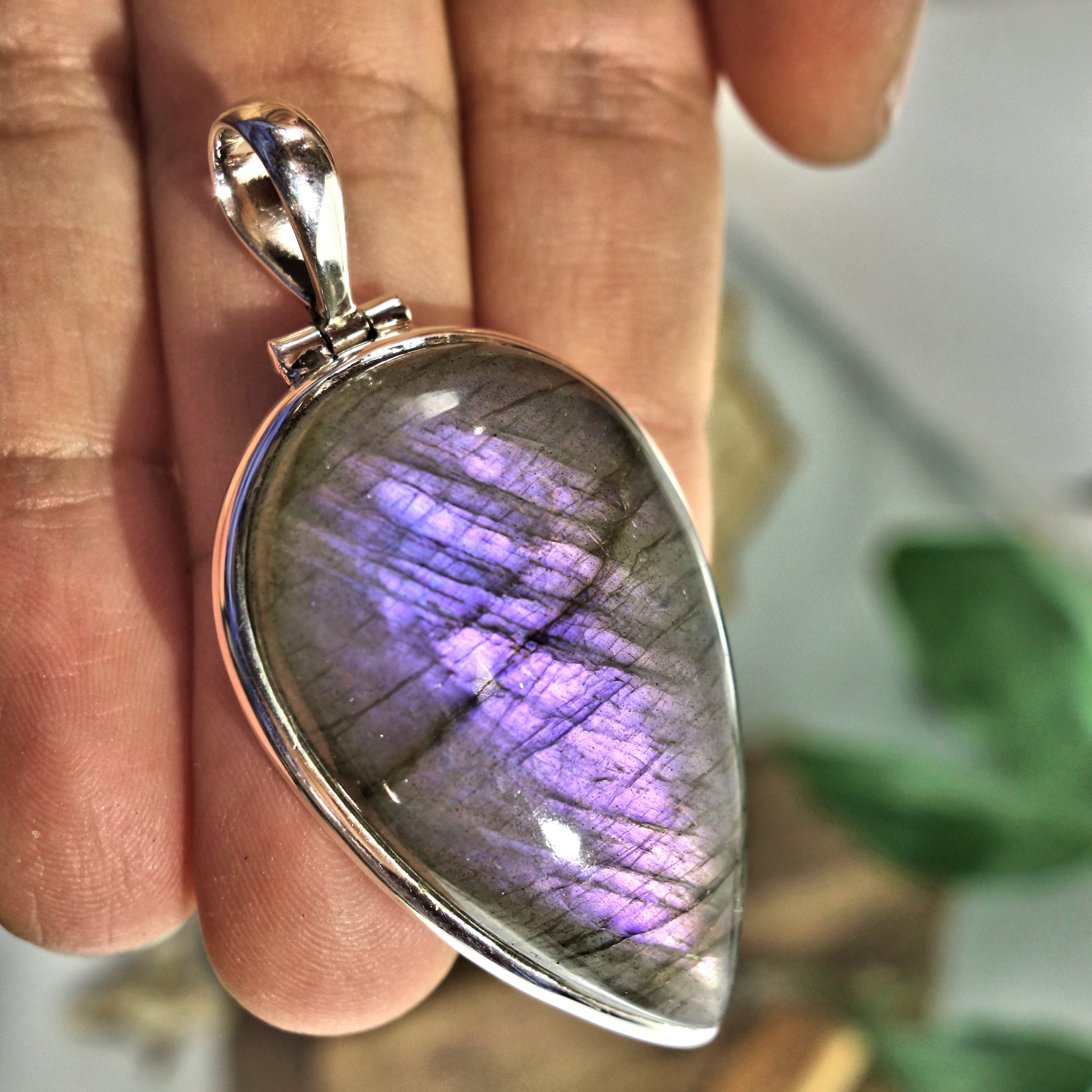 Rare! Gorgeous Large Frosty  Purple & Pink Flashes Labradorite Pendant in Sterling Silver (Includes Silver Chain)