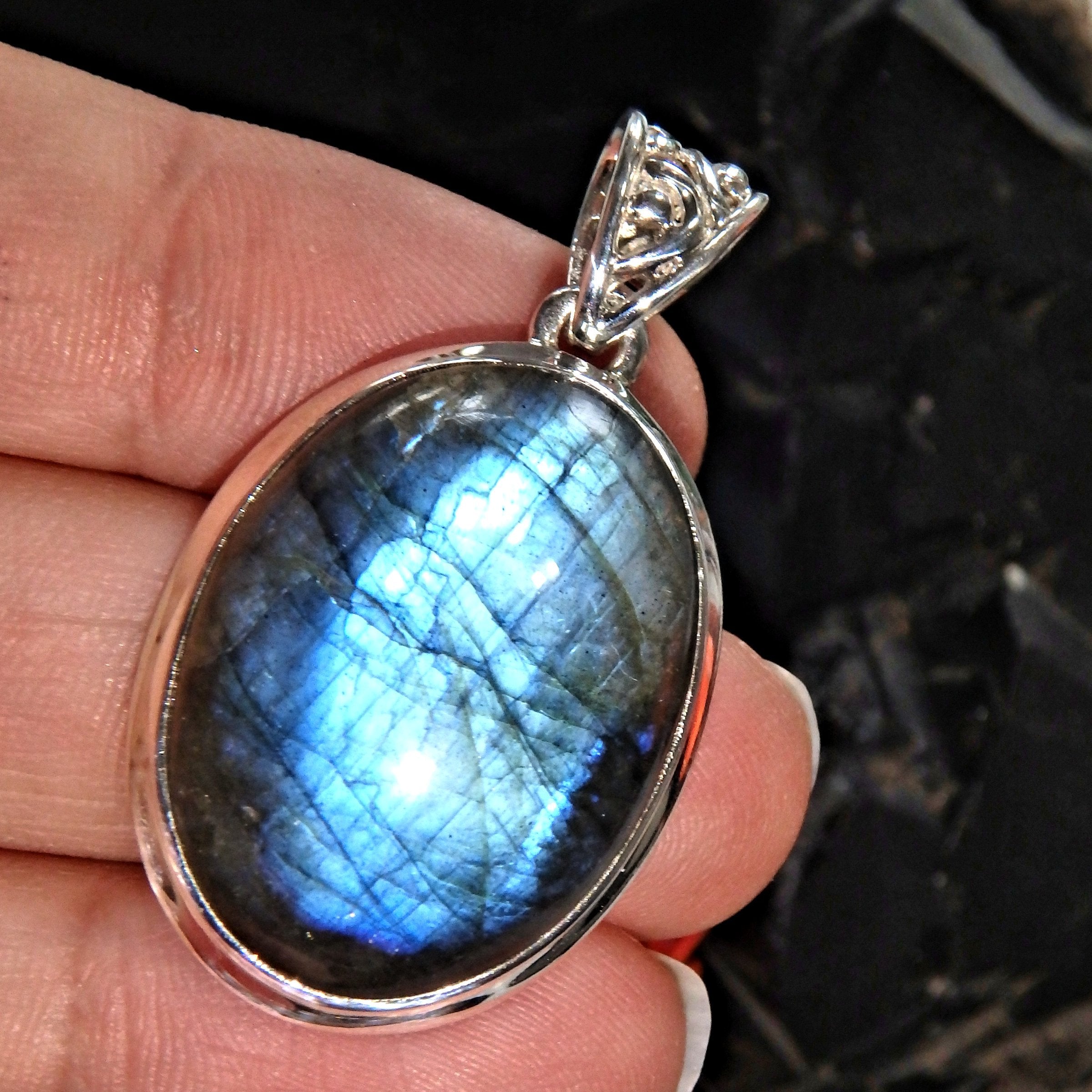 Optical Blue & Green Flash Labradorite Pendant in Sterling Silver ( Includes Silver Chain)1