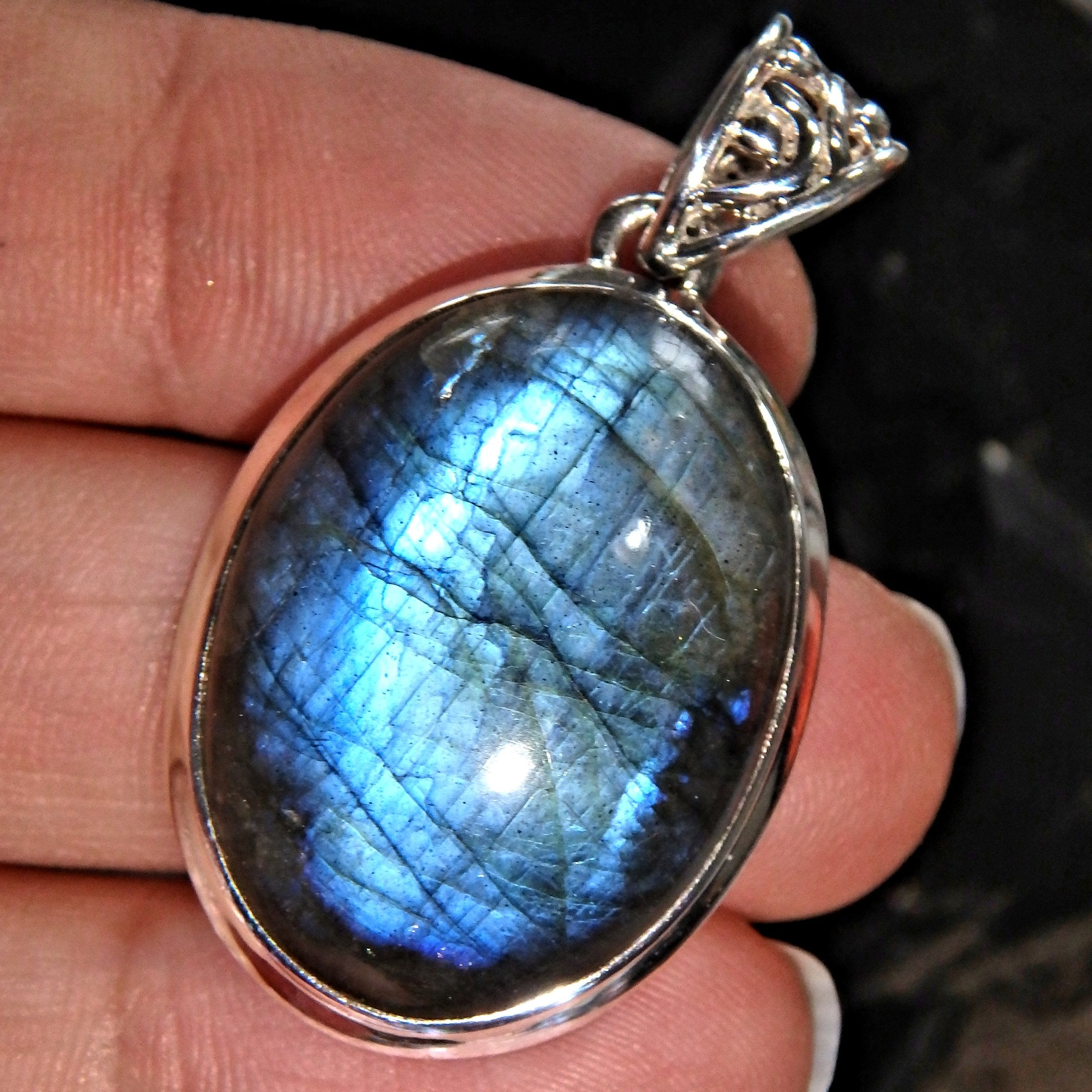 Optical Blue & Green Flash Labradorite Pendant in Sterling Silver ( Includes Silver Chain)1