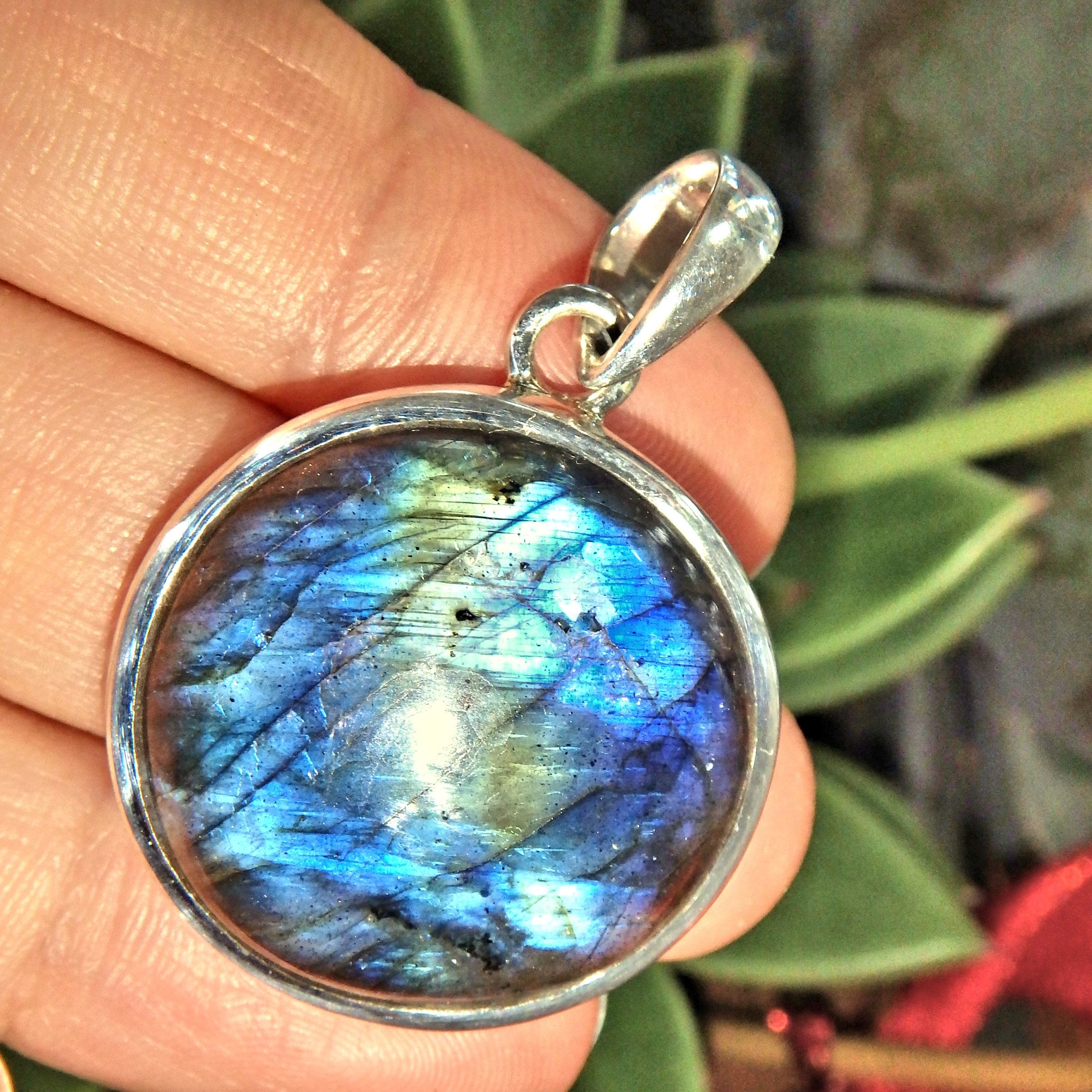 Full Moon Brilliance Labradorite  Pendant in 925 Silver (Includes Silver Chain) - Earth Family Crystals