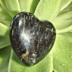 Silky Flashes Genuine Greenland Nuummite Love Heart 1