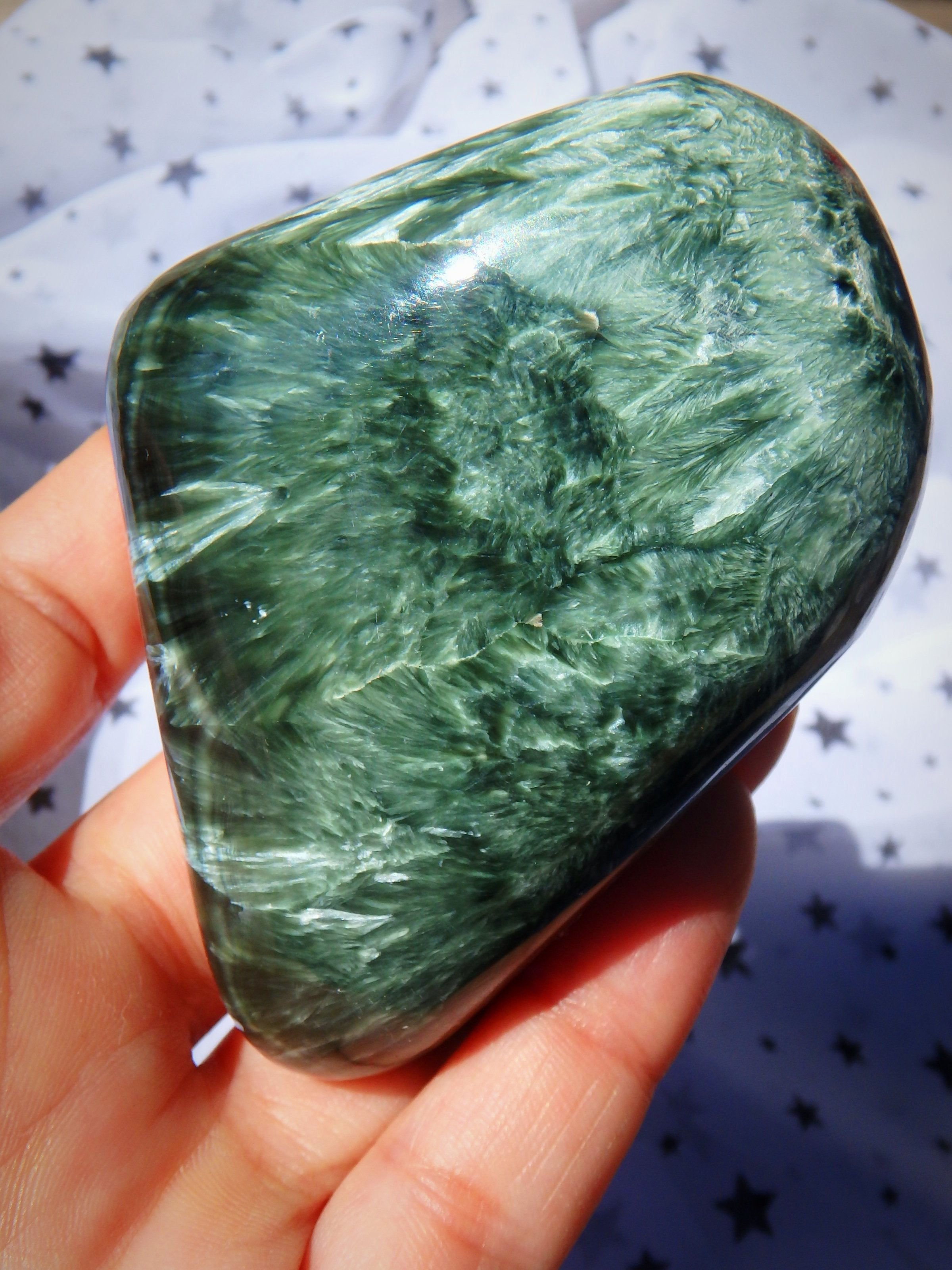 Gorgeous Deep Green Angel Wings & Flower Patterns Seraphinite Specimen - Earth Family Crystals