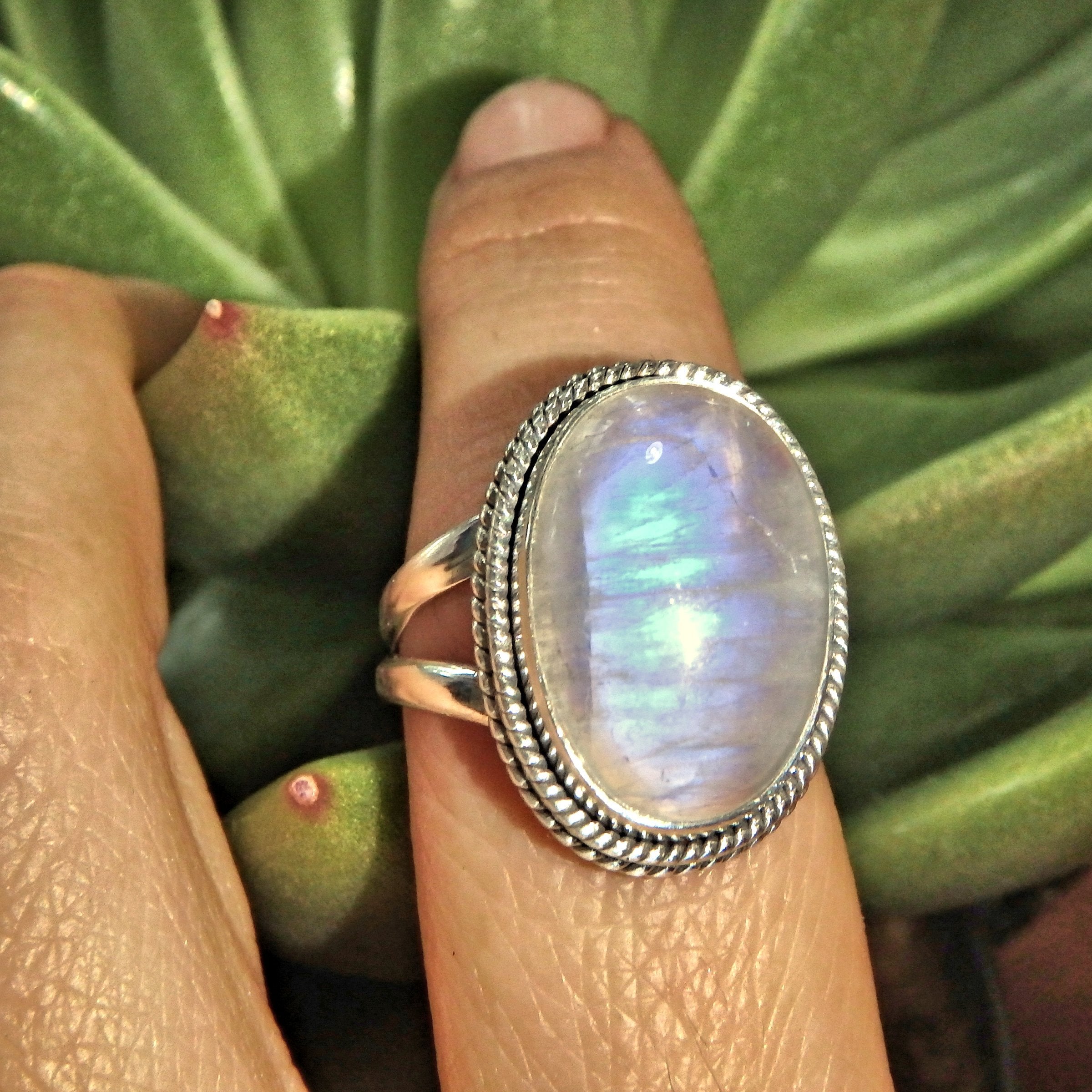 Optical Royal Blue Flashes Rainbow Moonstone Ring in Sterling Silver (Size 8)