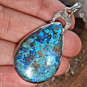 Pretty Color Contrast Shattuckite Sterling Silver Pendant (Includes Silver Chain)