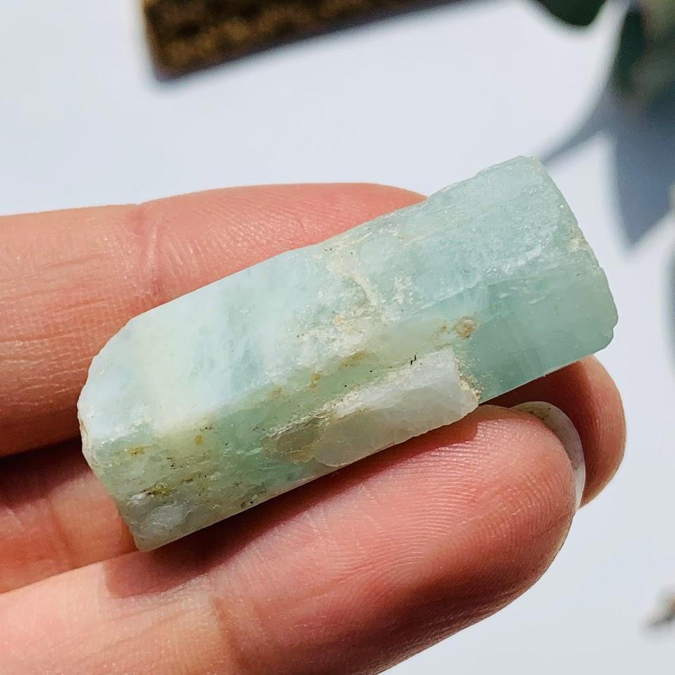 Icy Blue Aquamarine Point From India