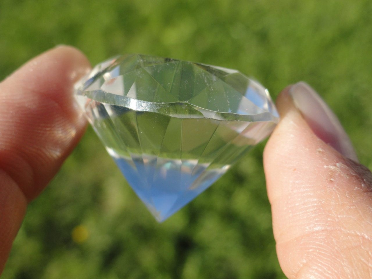 Sparkling Diamond Cut CLEAR QUARTZ CRYSTAL* - Earth Family Crystals