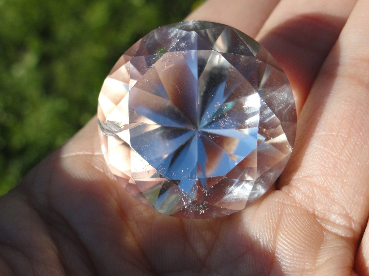 Sparkling Diamond Cut CLEAR QUARTZ CRYSTAL* - Earth Family Crystals