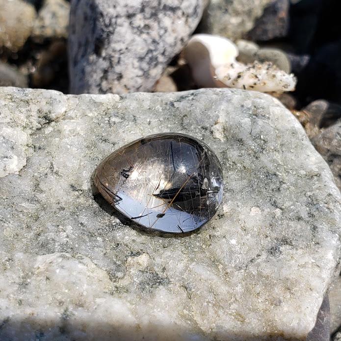 Shiny Tourmalated Quartz Cabochon in Collectors Box Ideal for Crafting