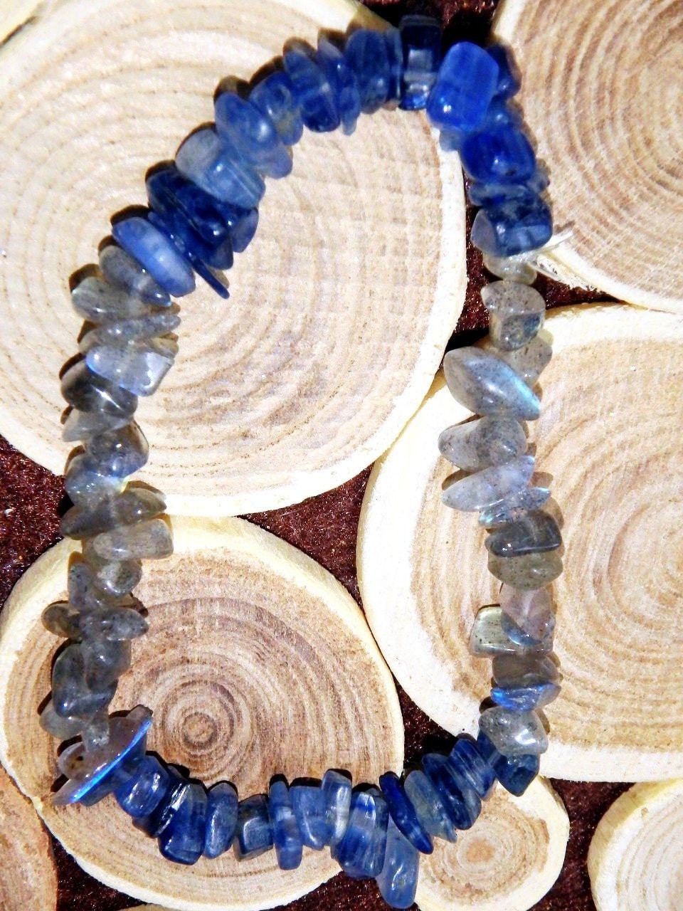 Brilliant Blue Kyanite & Labradorite Chip Bracelet - Earth Family Crystals